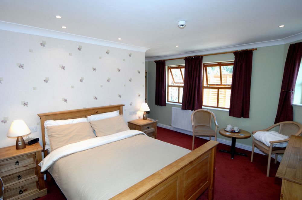 New Overlander Inn Penally Екстериор снимка